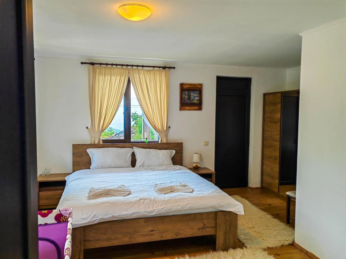 Rimovata Kashta Guest House 레슈텐 외부 사진