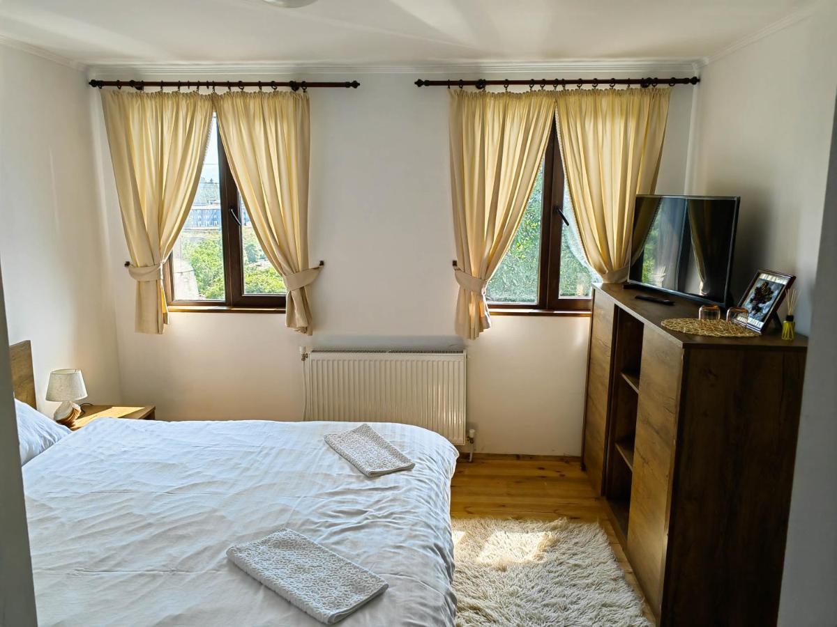Rimovata Kashta Guest House 레슈텐 외부 사진